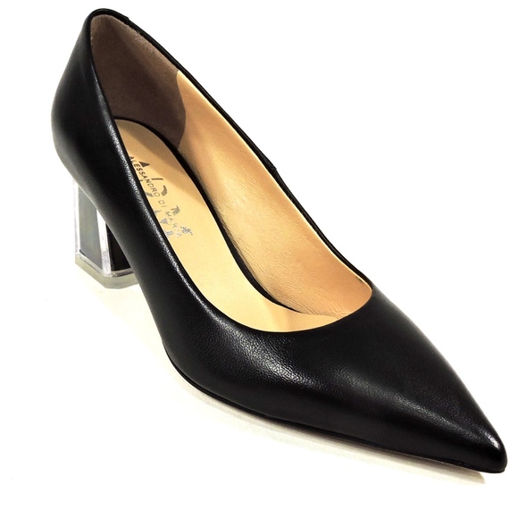 WOMEN'S LEATHER FASHION PAMPS - Picture 1 of 8